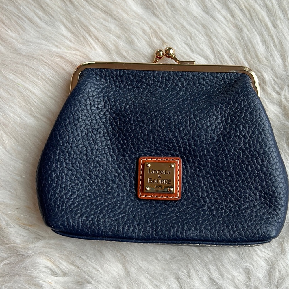 Dooney & Bourke wallet